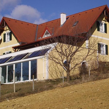 Gaestehaus Haagen Bad Waltersdorf Dış mekan fotoğraf