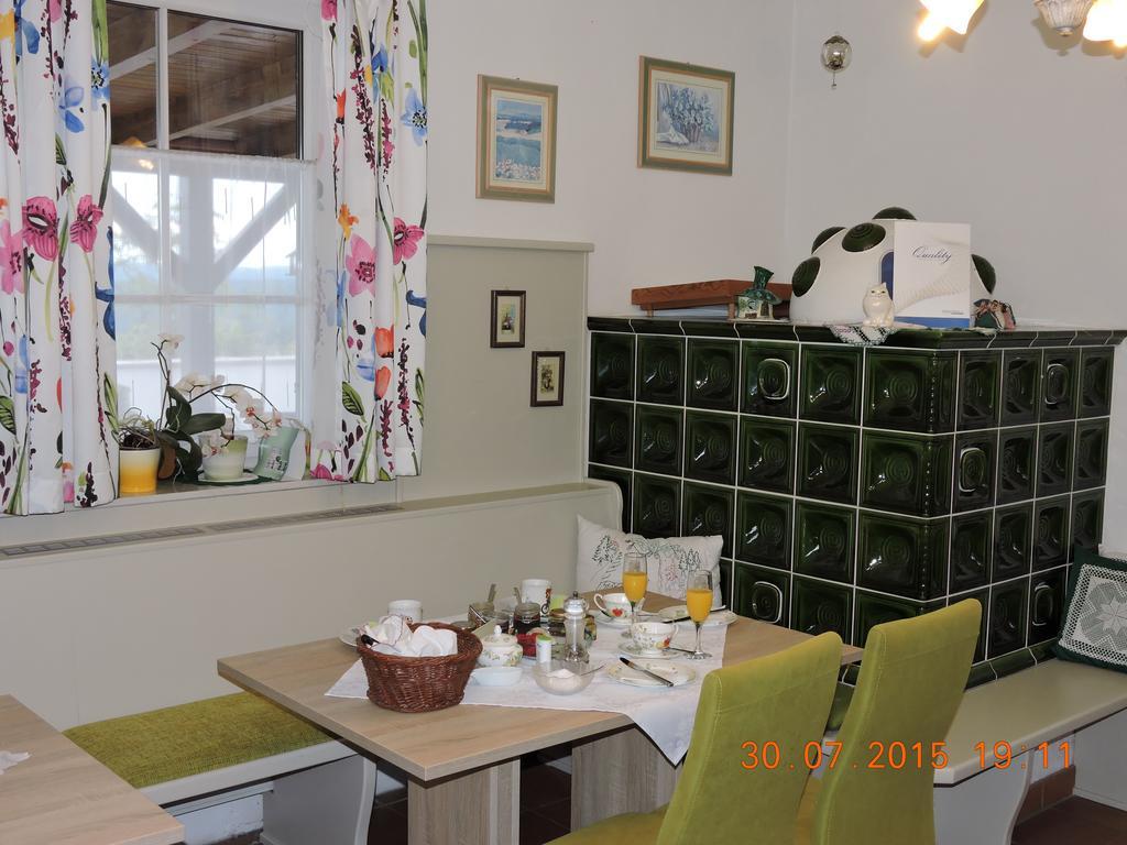Gaestehaus Haagen Bad Waltersdorf Dış mekan fotoğraf