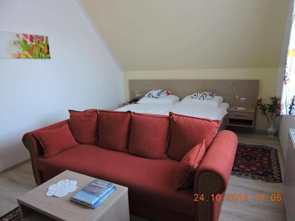 Gaestehaus Haagen Bad Waltersdorf Dış mekan fotoğraf